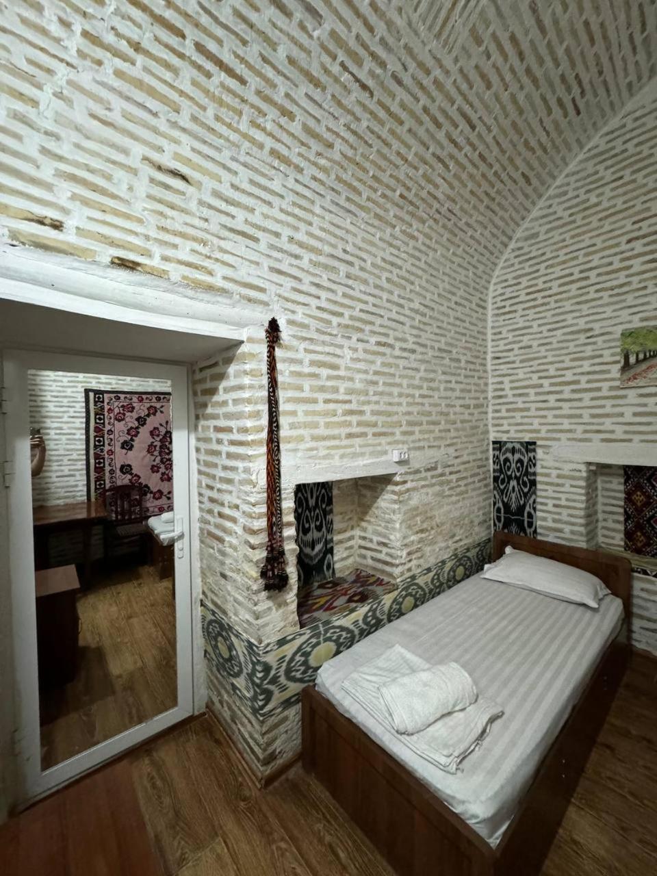 Ohun 18Th Century Caravansarai Buchara Zewnętrze zdjęcie